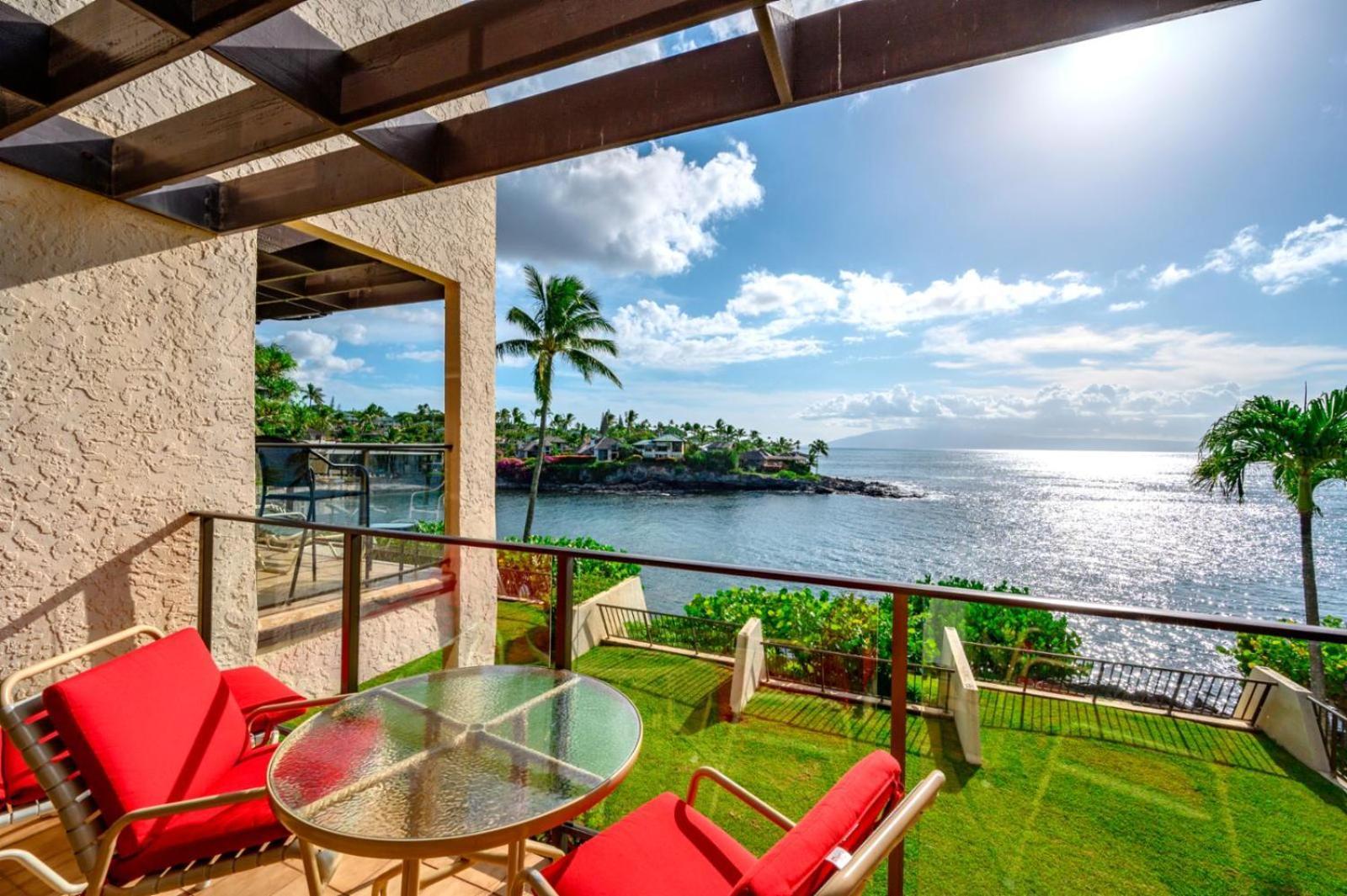 Kbm Resorts Free Car Napili Point Nap-C18 Ocean Front Spacious Villa Капалуа Екстериор снимка