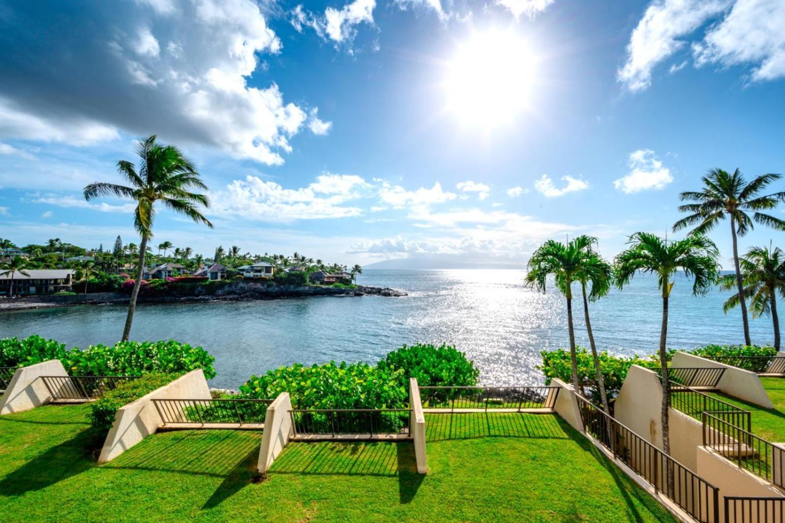 Kbm Resorts Free Car Napili Point Nap-C18 Ocean Front Spacious Villa Капалуа Екстериор снимка