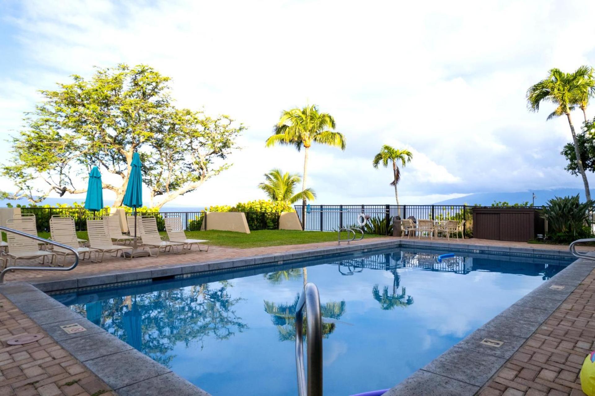 Kbm Resorts Free Car Napili Point Nap-C18 Ocean Front Spacious Villa Капалуа Екстериор снимка